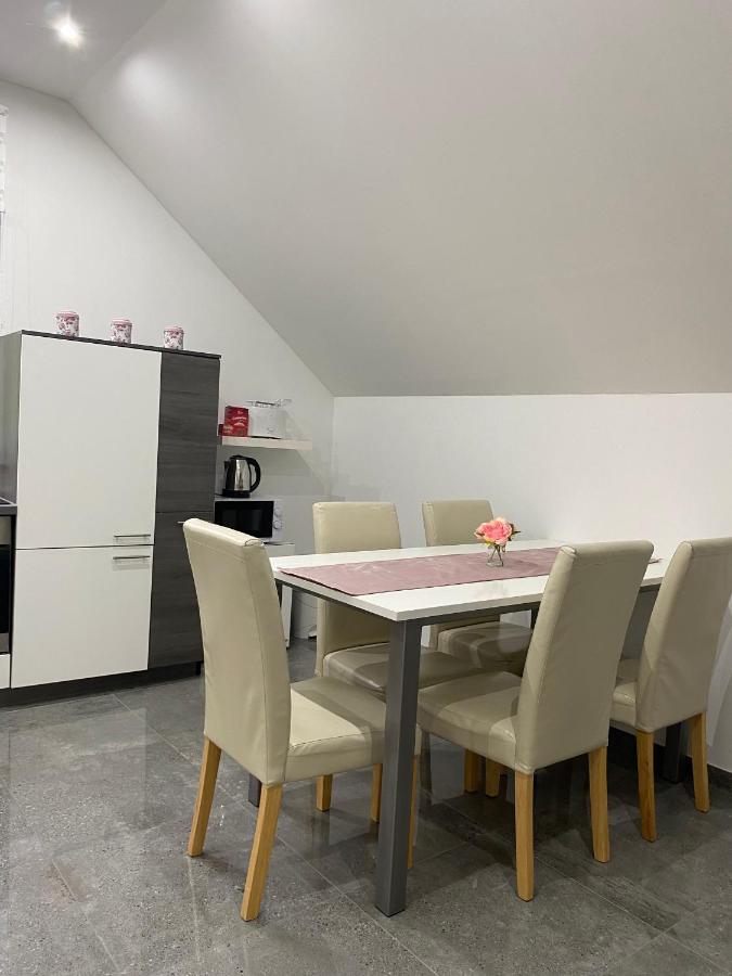 Apartma Azurre Postojna Exterior photo
