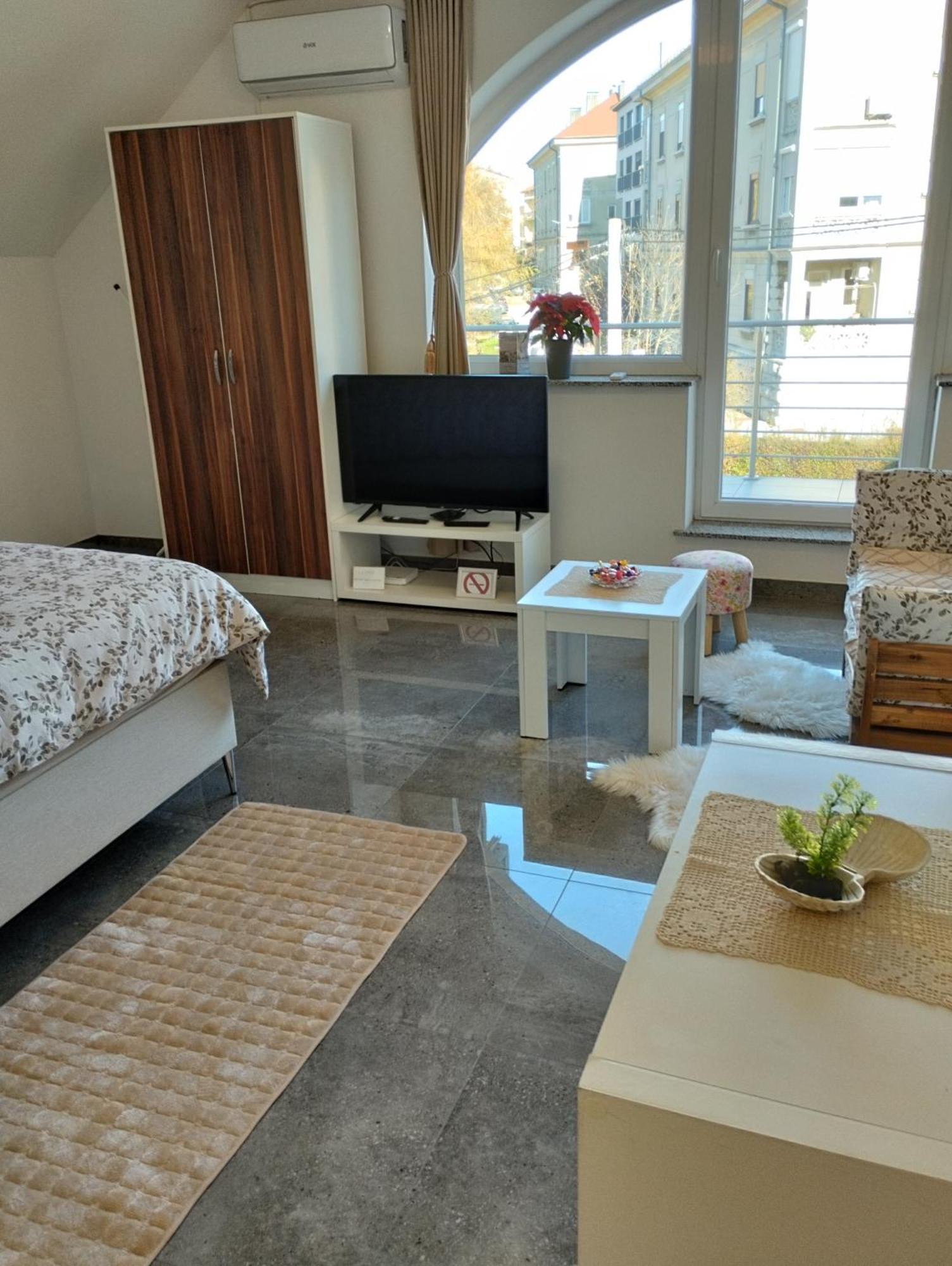Apartma Azurre Postojna Exterior photo